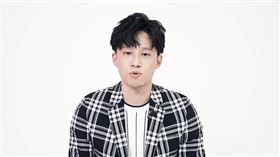 ▲胡釋安、焦曼婷和徐新洋一起登上夏和熙主持的網路節目。（圖／翻攝自CBOOK TAIWAN YouTube）