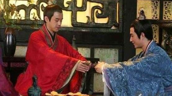 請吃飯沒筷子！將軍吃完離去　皇帝：殺了