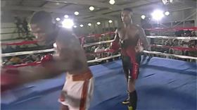 準拳王槓上「幽靈拳手」突昏迷斃命