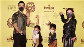 王家梁,許維恩,鍾瑶,沈建宏,是元介、理想混蛋、鄭心慈。（記者邱榮吉攝影