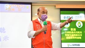 行政院長蘇貞昌今（12）日前往屏東縣視察衛福部屏東醫院。（圖／行政院提供)