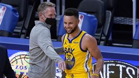 ▲柯瑞（Stephen Curry）和柯爾（Steve Kerr）。（圖／美聯社／達志影像）