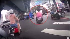 新竹,騎士,後座,催油門（圖／翻攝自臉書《爆料公社二社》）