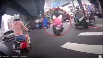 「孫載嬤」後座大法師式摔　原因曝光