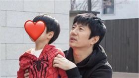 鄭鈞發文引發討論。（圖／翻攝自微博）