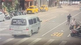 北市林男當街高喊救命，警方趕抵現場才發現是烏龍一場。（圖／翻攝畫面）