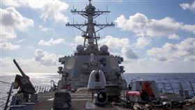 美國海軍驅逐艦貝瑞號17日通過台灣海峽。（取自第七艦隊官網）