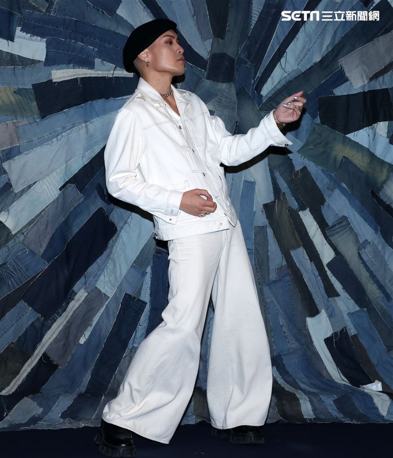 YELLOW黃宣「DEAD OR ALIVE」首場演唱會記者會。（記者邱榮吉/攝影）