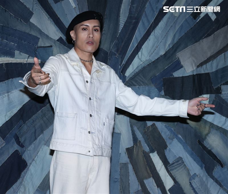 YELLOW黃宣「DEAD OR ALIVE」首場演唱會記者會。（記者邱榮吉/攝影）