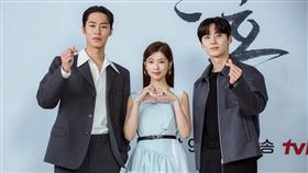 還魂 庭沼珉 李宰旭 黃旼炫（圖／Netflix提供）