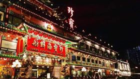 珍寶海鮮舫離開香港。（圖／翻攝自微博）