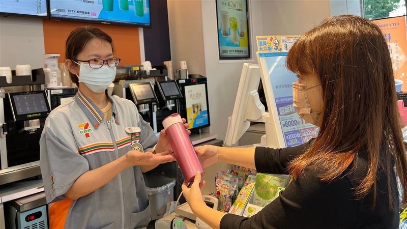 不帶杯子很虧！7-11自備杯省7元