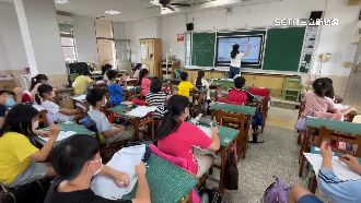 屏逾百班停課！家長怨：工作快不保