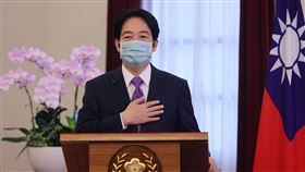 副總統賴清德今(15)日為全國中小企業總會「第15屆第1次會員大會暨第14屆國家磐石關懷獎章贈獎典禮」錄製致詞。（圖／總統府提供)