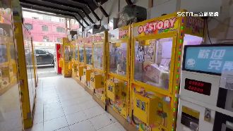 2賊偷走兌幣機　整台搬上變造車內