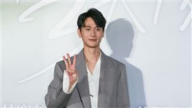 劉冠廷、陳庭妮、施名帥、林哲熹、謝沛恩、袁艾菲、陳語安、王淮仲、 洪群鈞、邱木翰、古昀昀出席《愛情發生在三天後》記者會。（圖／記者楊澍攝影）