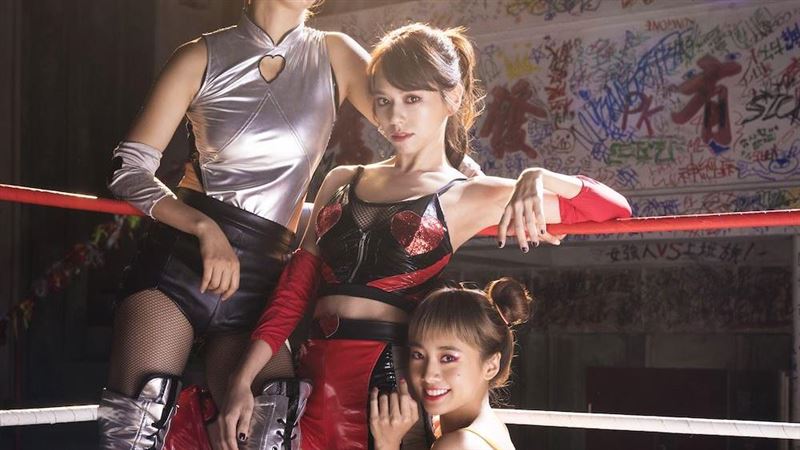 夏于喬下海當女優！深V爆乳裝辣翻