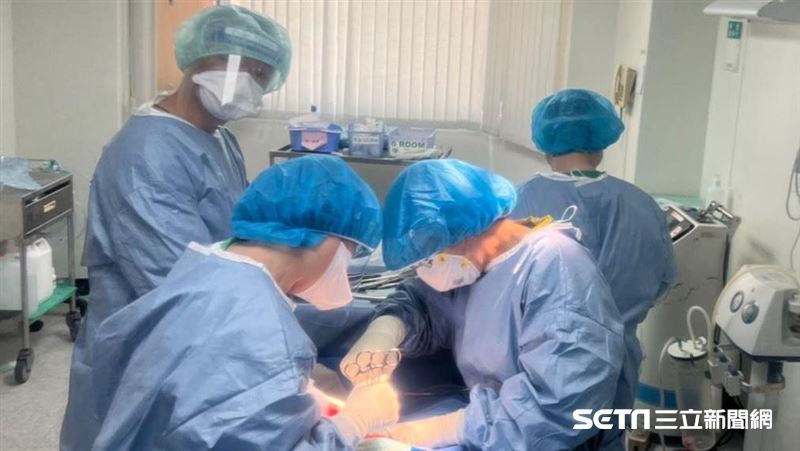 確診女產後大失血　醫接力救回孩子媽