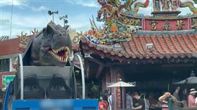 劍湖山異特龍，到竹山紫南宮求財，(圖／翻攝畫面)