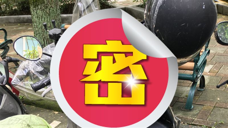 機車停樹下被1物轟炸　網：快買樂透