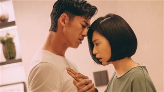 全裸開腿撲人妻　吳慷仁破尺度網嚇歪