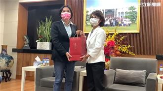 女戰神陳玉珍來高雄了！5字評陳其邁