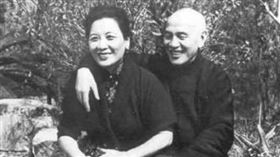 宋美齡和蔣介石感情深厚。（圖／翻攝自百度百科）