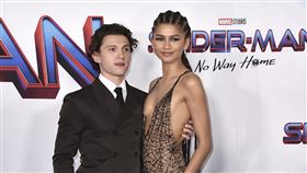 湯姆霍蘭德（左）和千黛亞（右）戀愛ING。（圖／美聯社／達志影像）