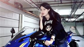 重機正妹Sylvia(圖／翻攝自sylvia_motor IG)

