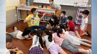 暑假將至憂疫情　「孩怎過」家長兩難