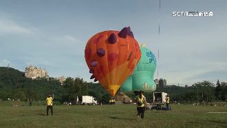 石門水庫熱氣球嘉年華！百人搶搭乘