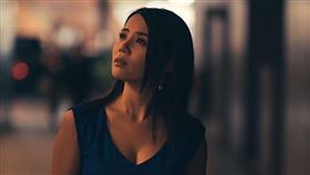 鈴木涼美坦言甩不掉「前AV女優」的複雜心情。（圖／翻攝自suzumisuzuki IG）