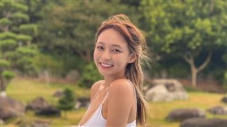 巨乳黃捷衣服滑落走光　百萬網友暴動