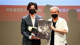 莫子儀（左）和林懷民合體出席新書會。（圖／逆光電影提供）