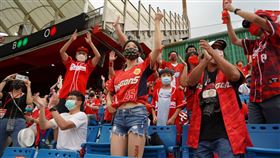 台灣大車隊最美執行長擔任開球貴賓　邀球迷一起看棒球