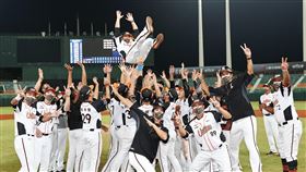 獅隊二軍戲劇化逆轉奪冠。（圖／中職提供）