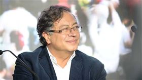 哥倫比亞波哥大前市長裴卓（圖）在19日總統大選決選中擊敗對手，將成該國史上第一位左翼總統。（圖／翻攝自facebook.com/gustavopetrourrego）
