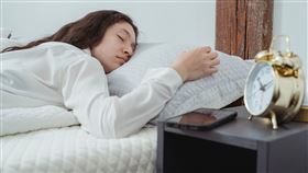 女子睡覺，歹徒闖入(圖／Pexels)