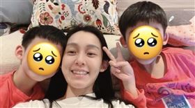 范范透露，兒子飛飛近視配眼鏡了。（圖／翻攝自范瑋琪IG）