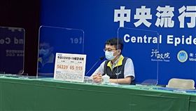 今日記者會仍由羅一鈞一人主持，陳時中並未出席。（圖／記者簡浩正攝影）