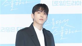 韓劇《二十五，二十一》再將事業推上顛峰的「南朋友」南柱赫。（圖／Netflix提供）