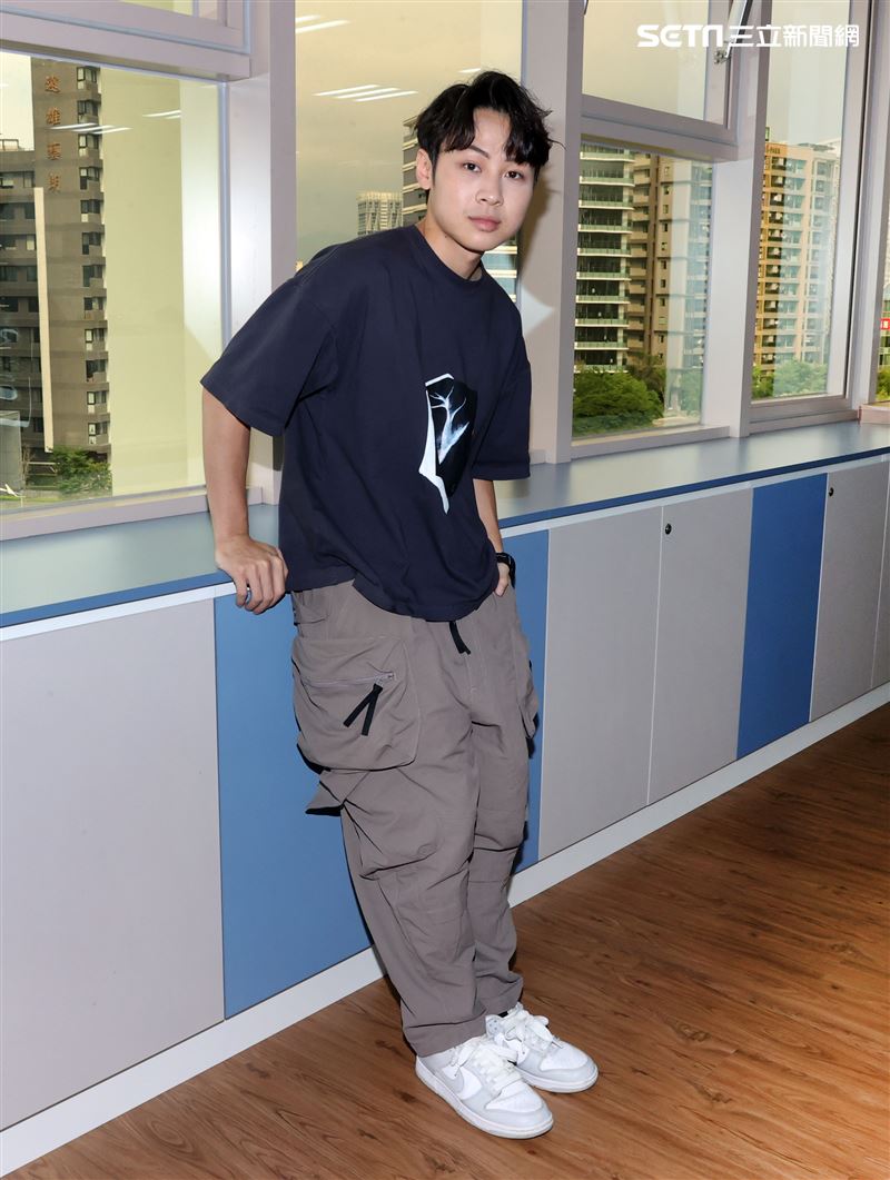 顏佑庭三立新聞網專訪。（記者邱榮吉/攝影）