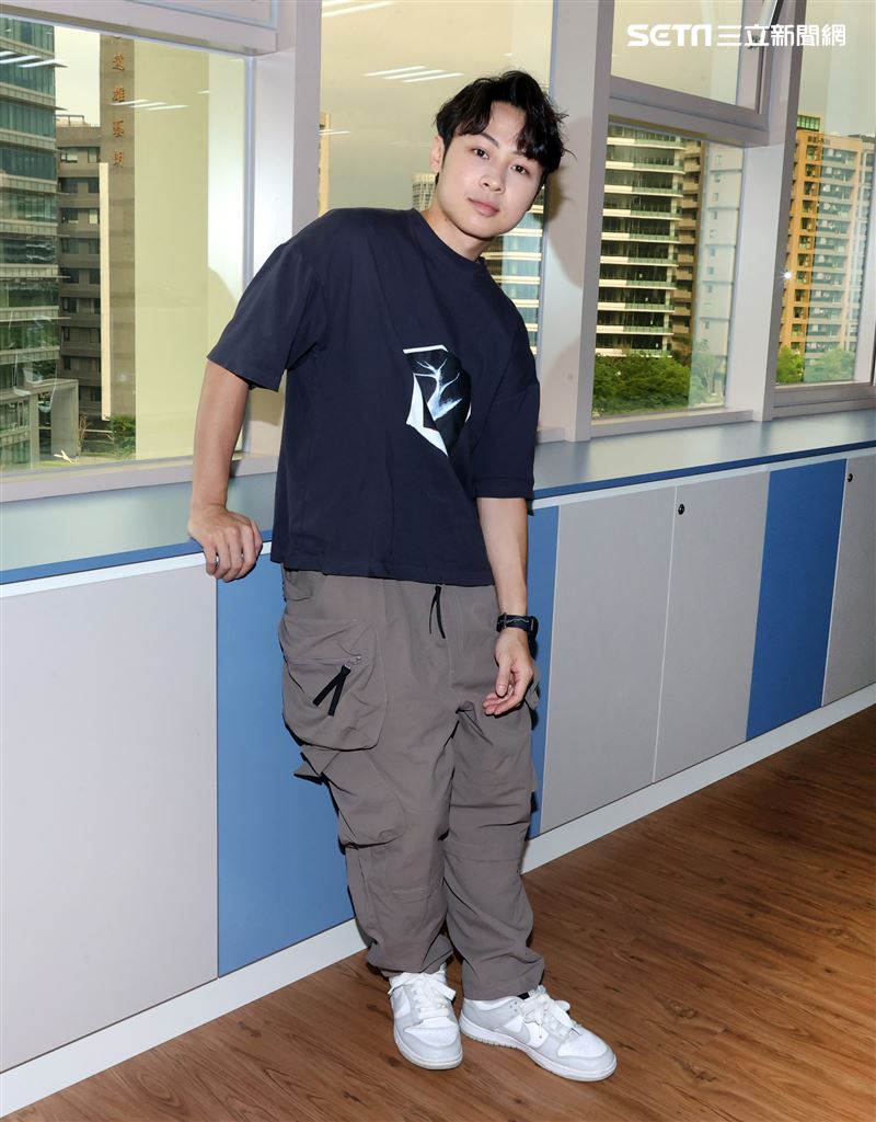 顏佑庭三立新聞網專訪。（記者邱榮吉/攝影）