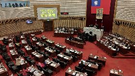 大鑫快篩審查遭質疑  陳其邁：無良廠