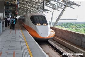 台中高鐵/高鐵軌道/烏日高鐵站(記者陳弋攝影)