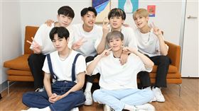 《原子少年》地球成員林佳辰、周祖安、黃文廷、陳廷軒、傅俊傑和偉綠，接受《三立新聞網》專訪。（圖／記者楊澍攝影）