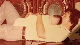 ELLE總編輯楊茵絜於6月21日凌晨因心臟衰竭過世，她的父親、作家楊渡在臉書發文表示「大慟！痛徹！」，圖／翻攝自楊渡臉書