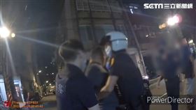 謝姓退休刑警酒後咆哮，還推擠拉扯警員遭逮捕送辦。（圖／翻攝畫面）