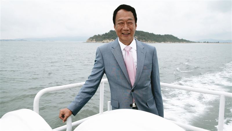 捐檢測機！郭董：現階段政治非我選項