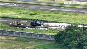 S-70C直升機墜地4人送醫！海軍司令部：疑似裝備故障（圖／魯拉拉授權提供）